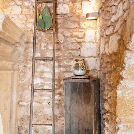 فندق Antica Masseria Martuccio ميسانيي