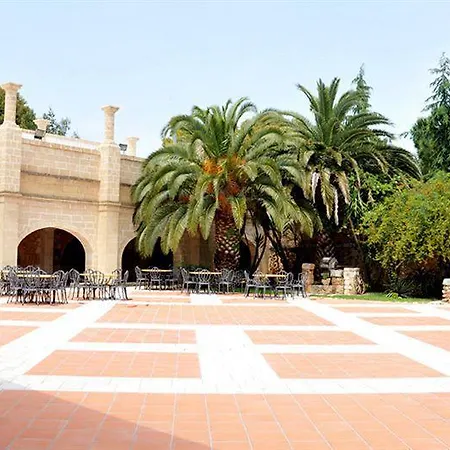 فندق Antica Masseria Martuccio ميسانيي