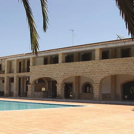 Antica Masseria Martuccio 4* Мезанье